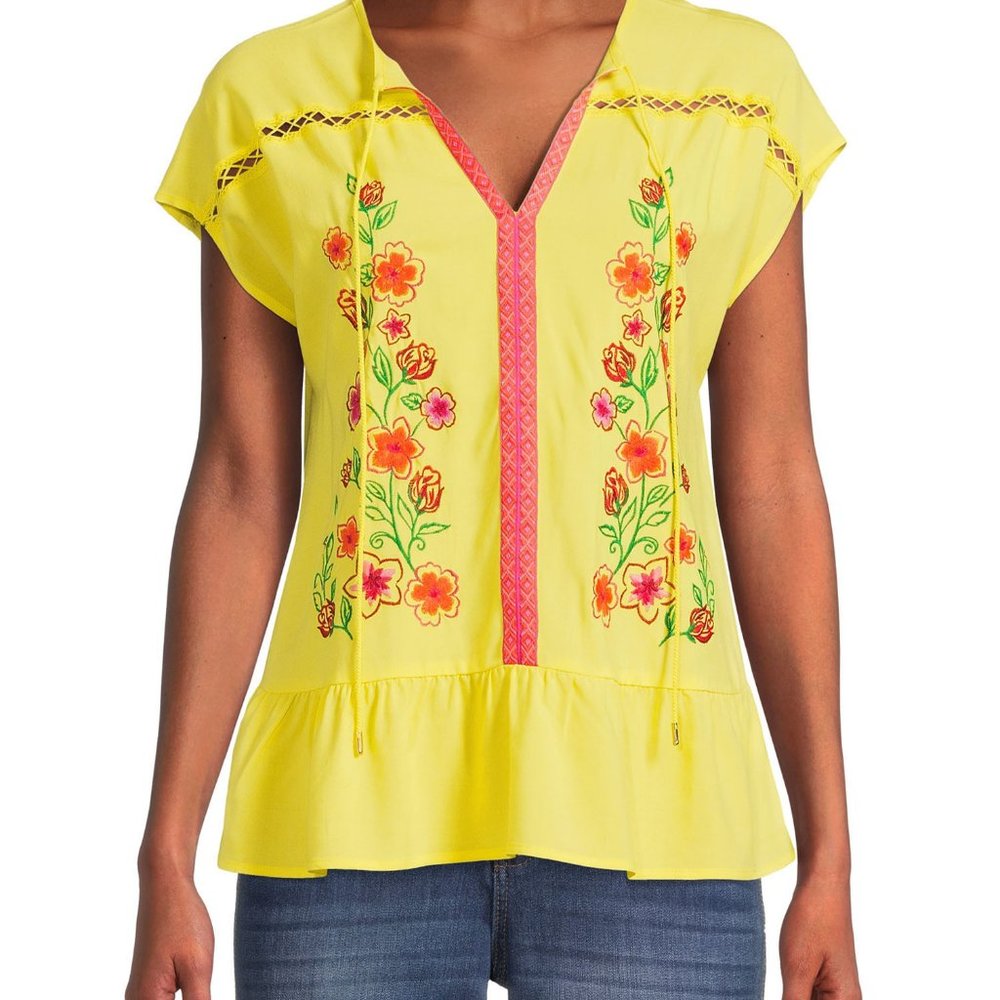 The Pioneer Women's yellow floral embroider ruffle blouse size L (12-14) W-353